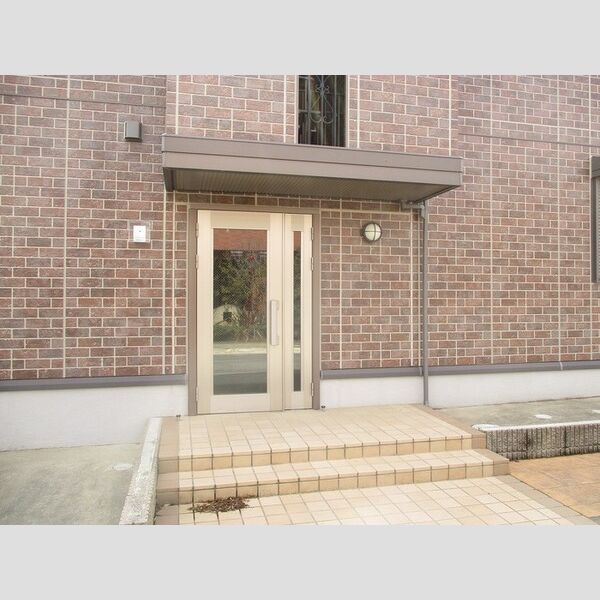 コスモヴィレッジ202号室 エントランス