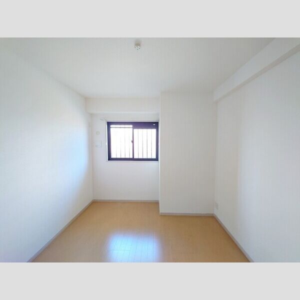 グランヴェールにしすな301号室 洋室6.1帖