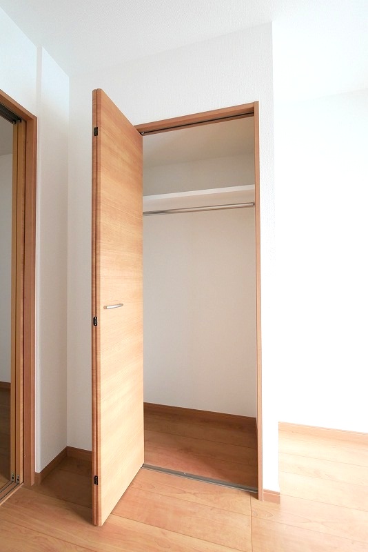 ペアパレス六町2号館 内観