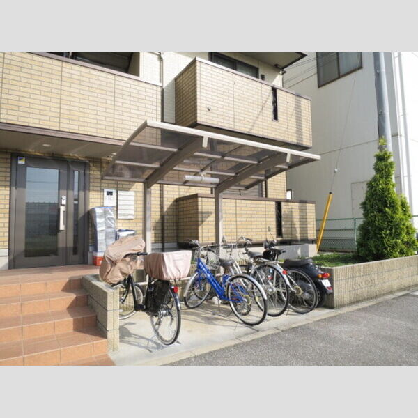 ヴィラ　コットン 駐輪場