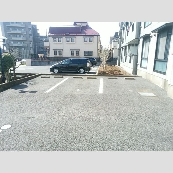 ベルウッド弐番館 駐車場