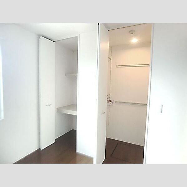 レスポワール　A102号室 収納