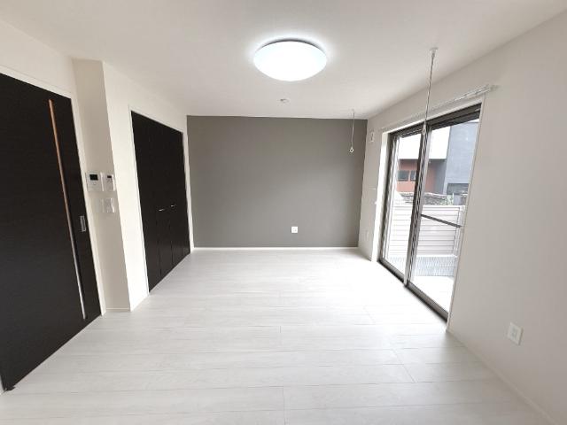 ベッシア・ノーブル 洋室