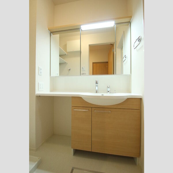 フローラ野沢 105号室温水洗浄暖房便座