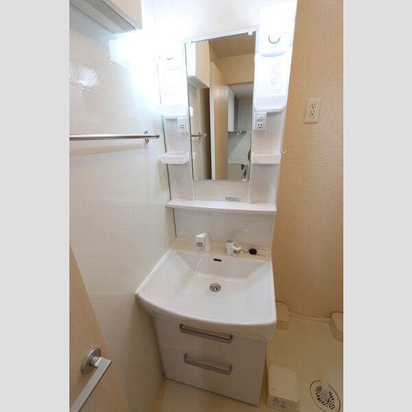 クレール相模原205号室 洗面