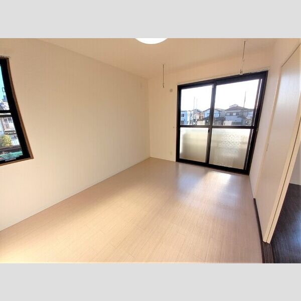 メゾンエスポワール　B202号室 洋室