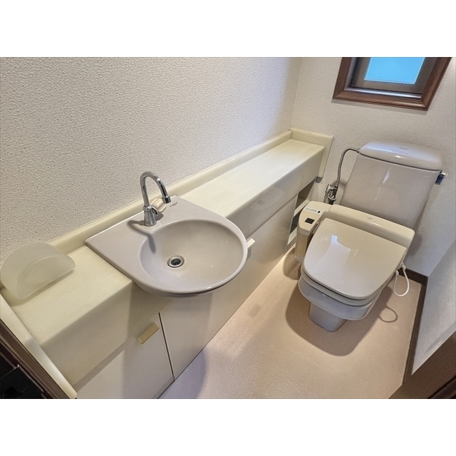 尾山台スクウェア B棟 各階にトイレあり