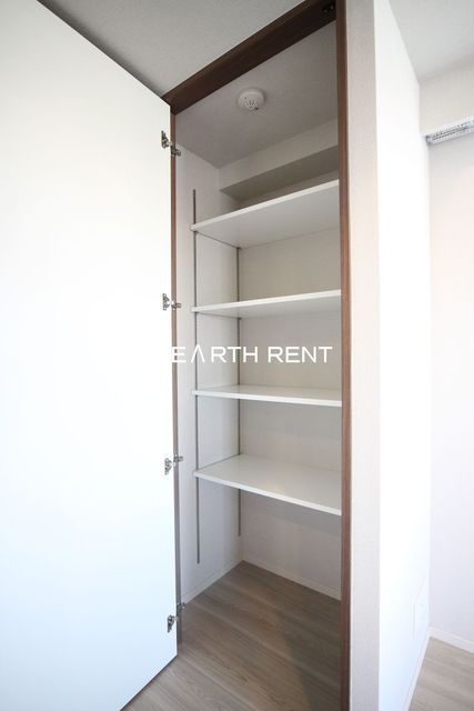 コンシェリア後楽園　ＣＲＯＳＳＩＡ 豊富な収納！