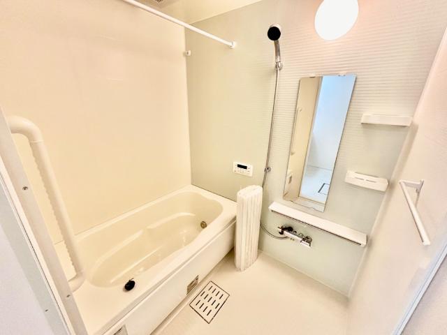 パディハウス　B バス