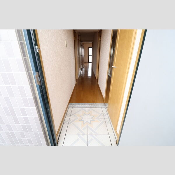 グランディール402号室 402　玄関