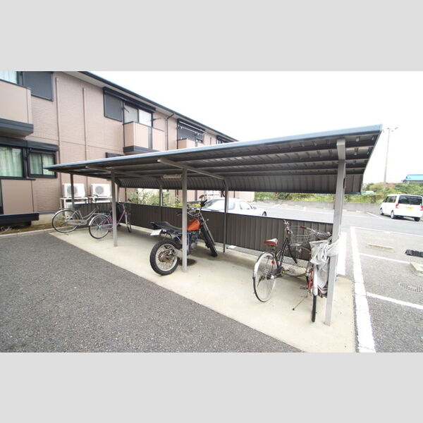 ベルドムールCTD108号室 駐輪場