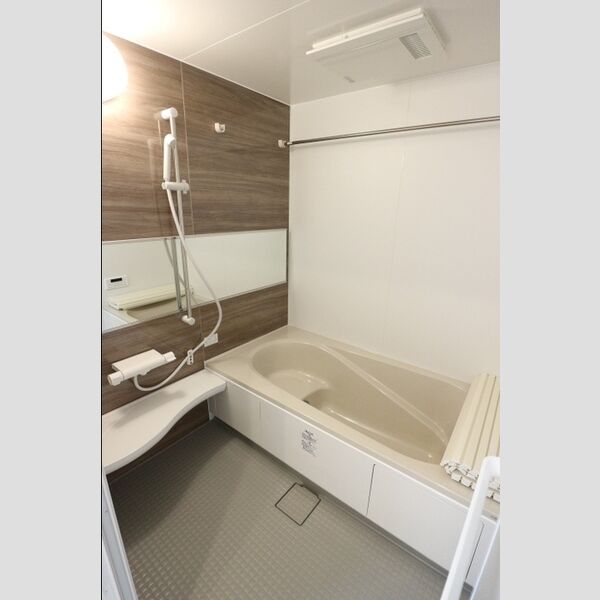 ジュモンターニュ102号室 バスルーム