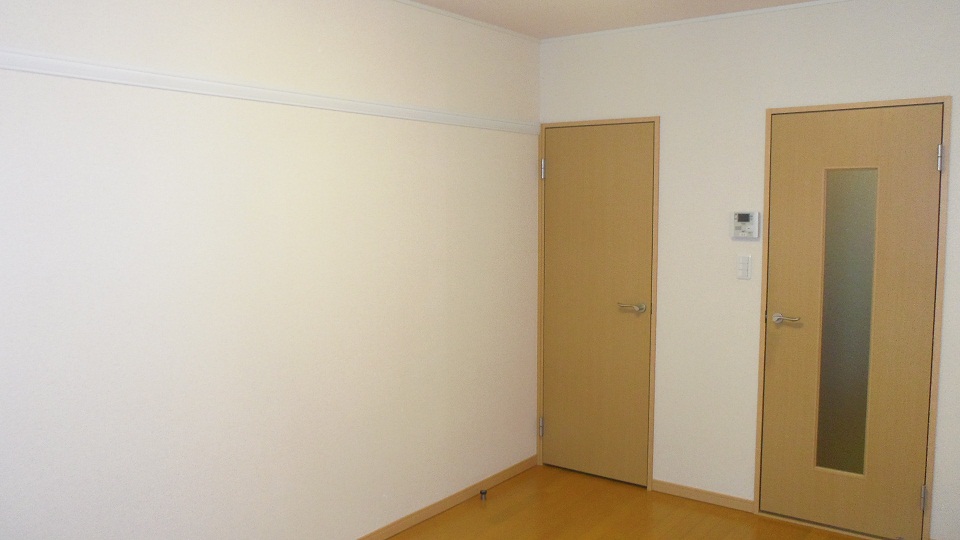 レオパレスシャルダン106号室 内観