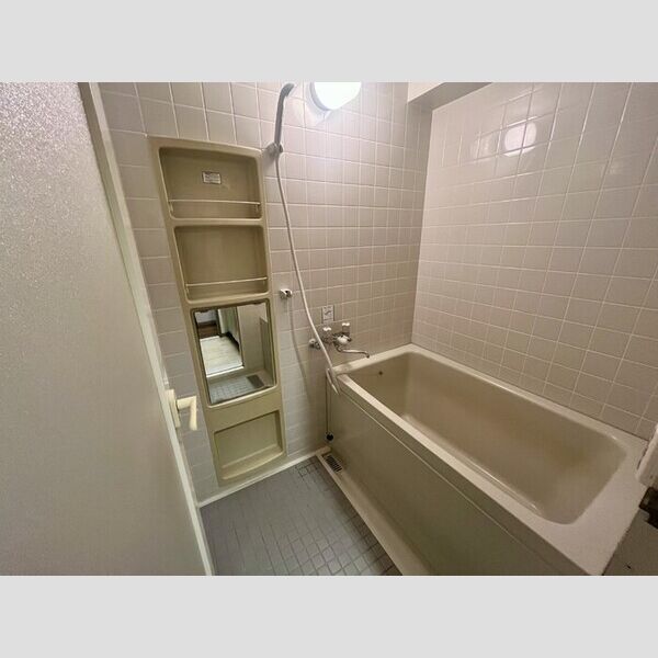 フジ・ヴェール毘沙門堂 浴室