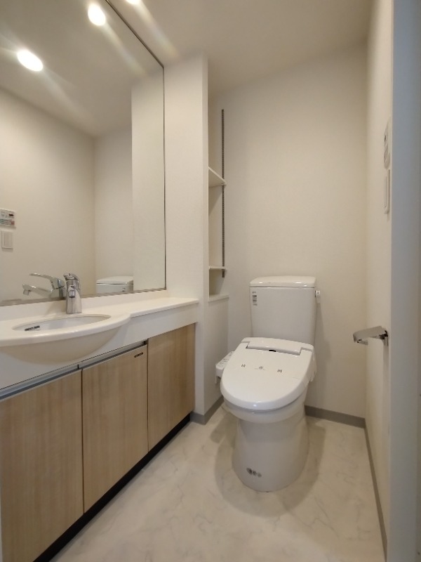 クレイシア新大塚5階 トイレ