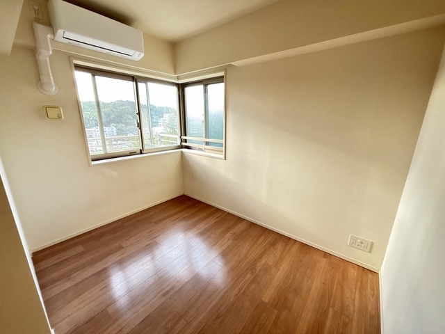 ザ・パークハウス上麻生301号室 洋室5.5帖　2025年10月撮影