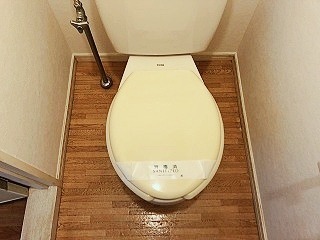 ホワイトホーム トイレ