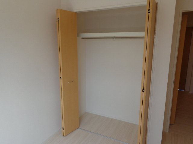 ロサ・コート（ROSA・COURT） クローゼット