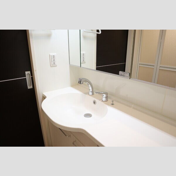 アイピジョン101号室 洗髪洗面化粧台