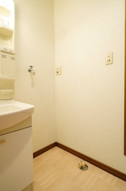 ＯＺ参番街1階 室内洗濯機置場