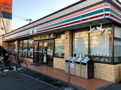ローズパレス鹿島田201号室 【コンビニエンスストア】セブンイレブン 川崎小向東店まで1119ｍ