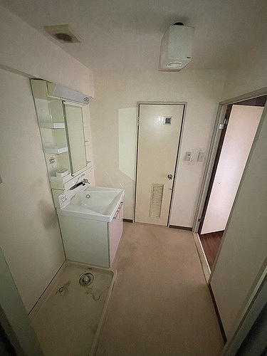 ＭＡＣ武蔵砂川コート 洗面所　※内装前／2026年03月撮影