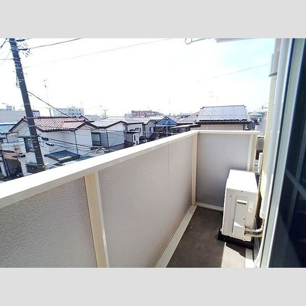 メゾンルミエール203号室 バルコニー