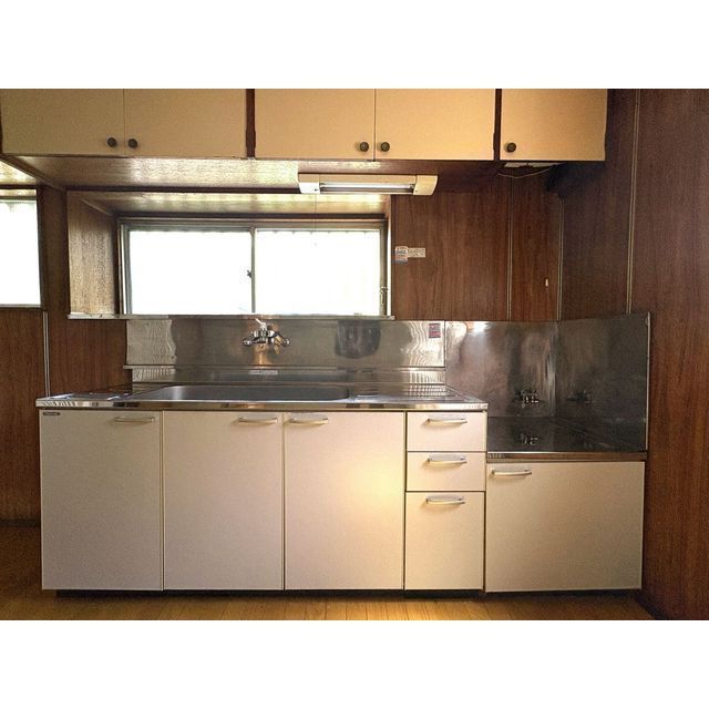 練馬区早宮１丁目戸建 １階 便利な吊戸棚収納