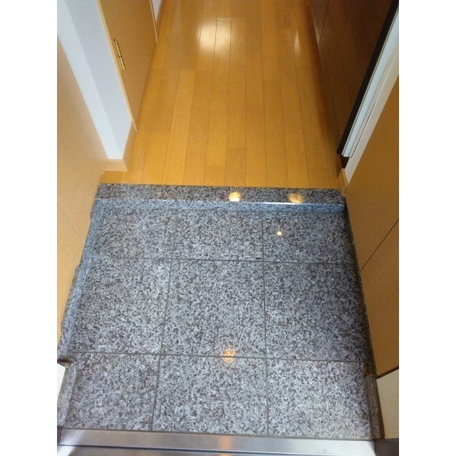 ルーブル江古田参番館4階 玄関