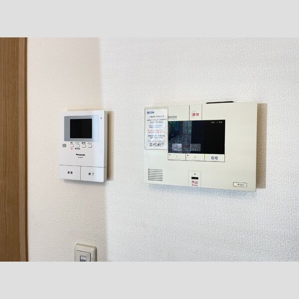ヴィラコスモス101号室 セコムのホームセキュリティ&モニター付きインターホン