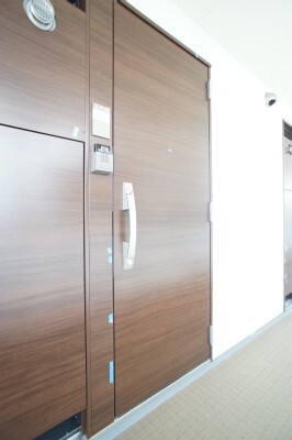 リブリ・フォレスト南浦和 玄関