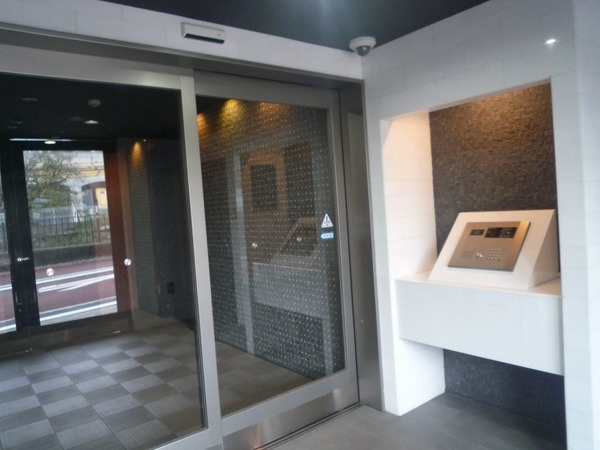 エルミタージュ横濱阪東橋202号室 エントランス