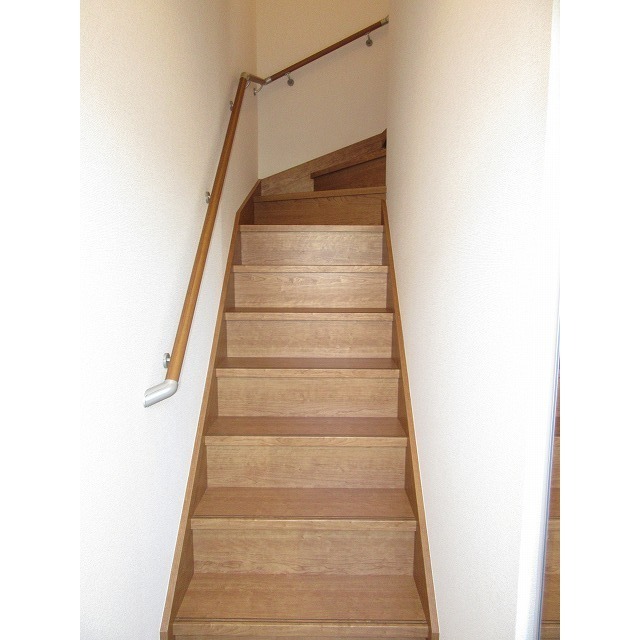 アムール 鈴谷 玄関