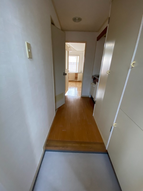 メイプルハウス2階 玄関