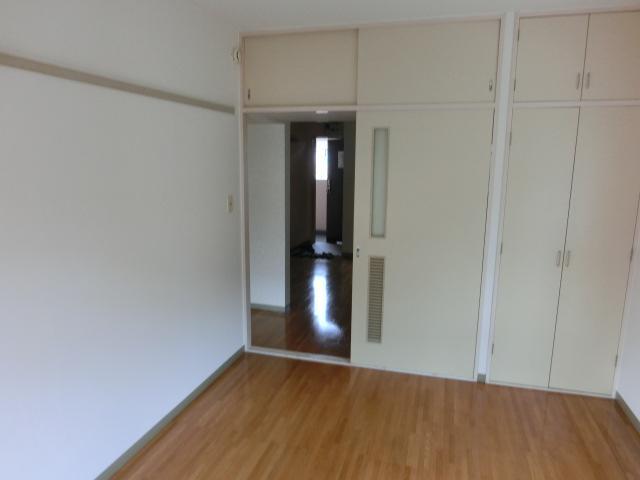 アミティー烏山2階 玄関