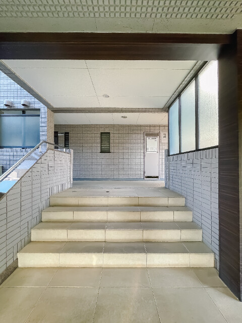 レジディア吉祥寺1階 エントランス