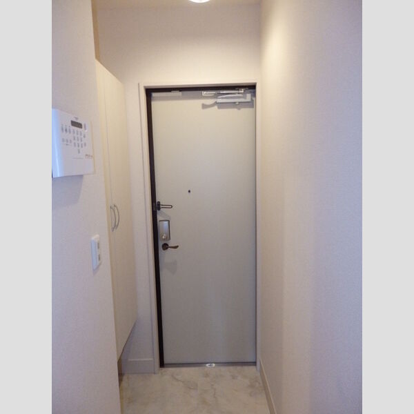 アヴニール21107号室 107玄関