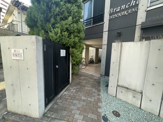 ブランシェ新中野201号室 エントランス