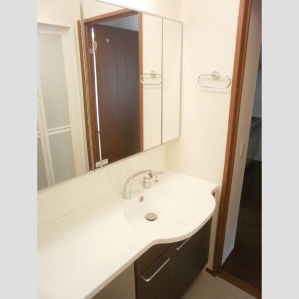 メゾンK　Ⅱ201号室 ワイドな洗髪洗面化粧台☆