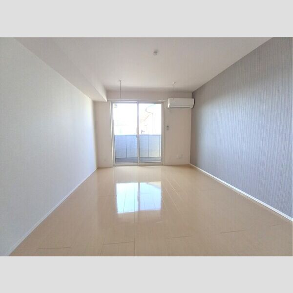 フォレスタ 洋室