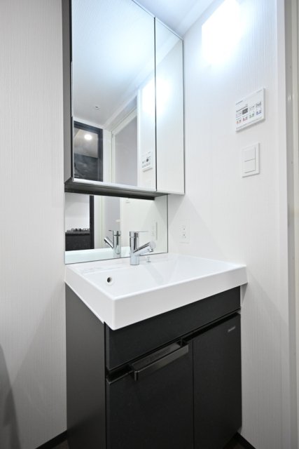 ＧＲＡＮＳＩＴＥ　ＮＡＫＡＭＥＧＵＲＯ11階 洗面