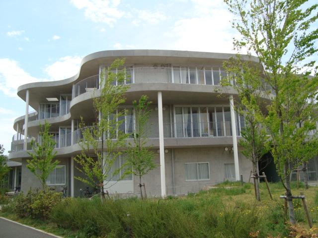 フォルトゥナ 流山市立おおたかの森こども図書館まで297ｍ