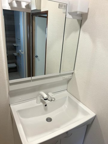 日向和田1丁目 独立洗面台も完備！