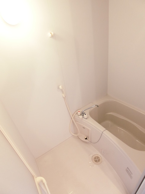 フォレスタ高幡 お風呂