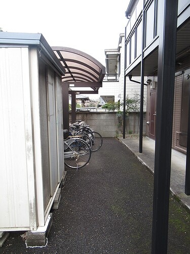 櫻ハウス大八木1階 駐輪場