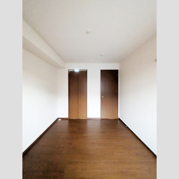 ウィルモア桜町102号室 洋室