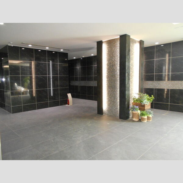 ラ・ベレッツァ　フェリオ エントランスからのロビー