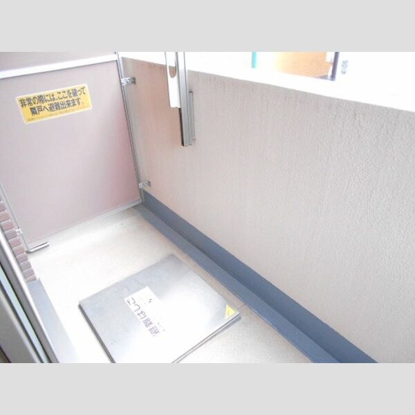 ラ・ヴェーヌ201号室 201 バルコニー