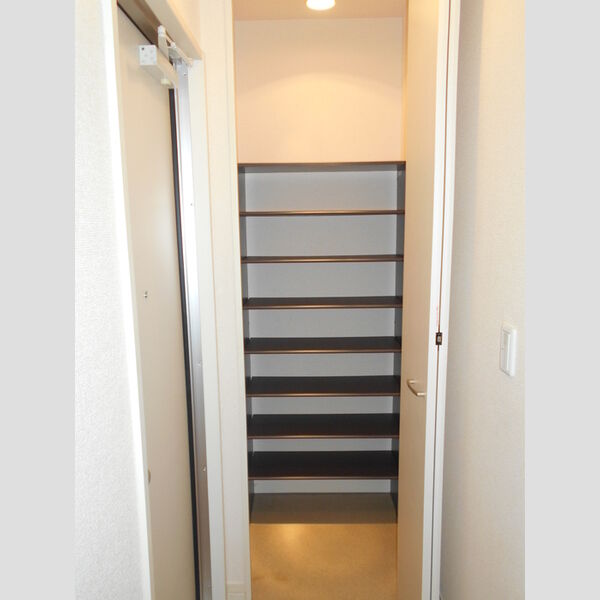 プランドール ガーデン 玄関