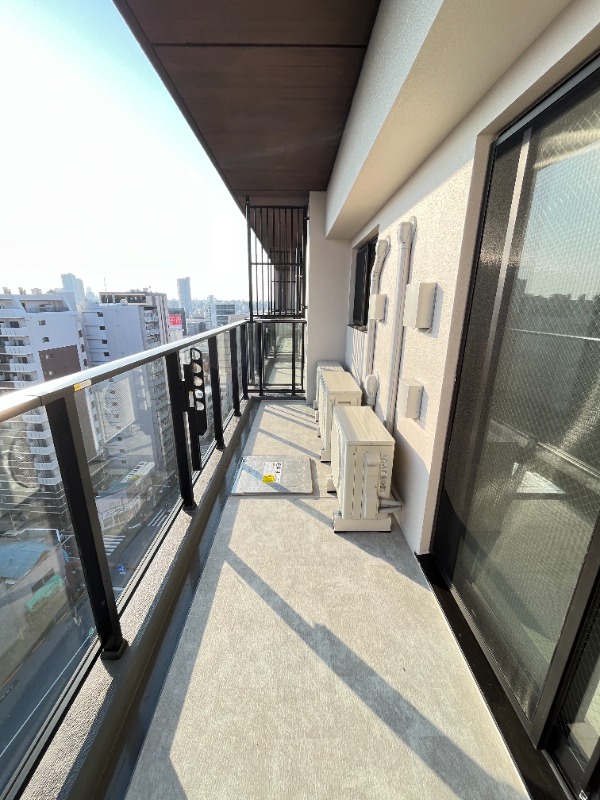 ワンルーフレジデンス台東根岸11階 バルコニー